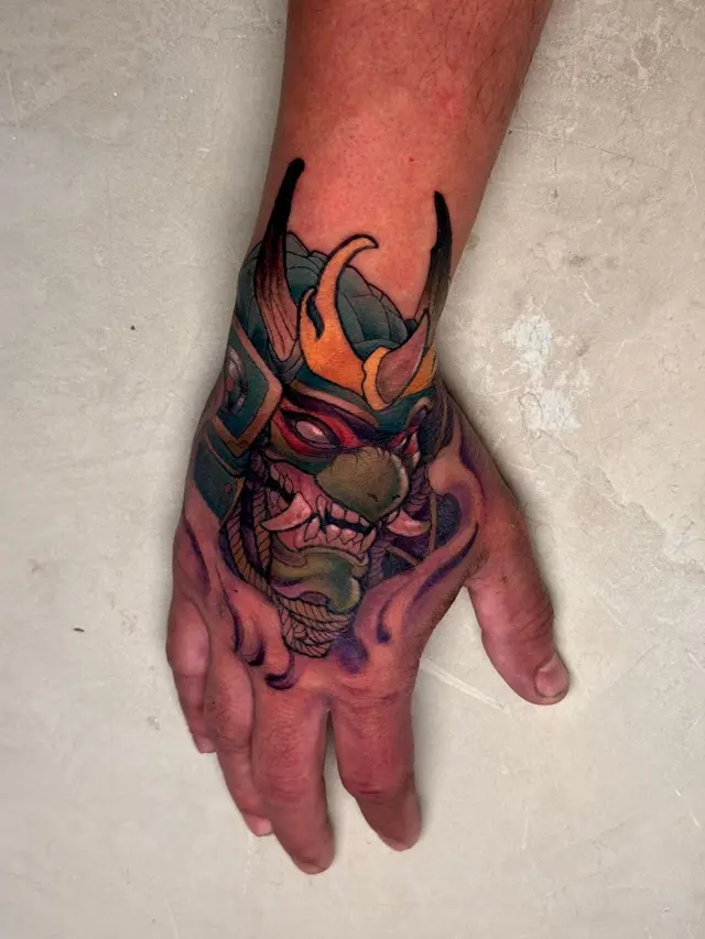Samurai on hand